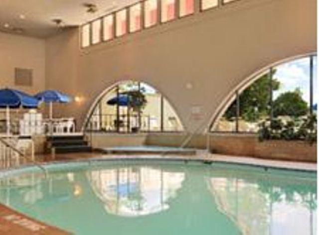Ramada Plaza Hotel Колумбус Зручності фото